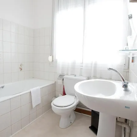 Au Bon Accueil ホテル 3*