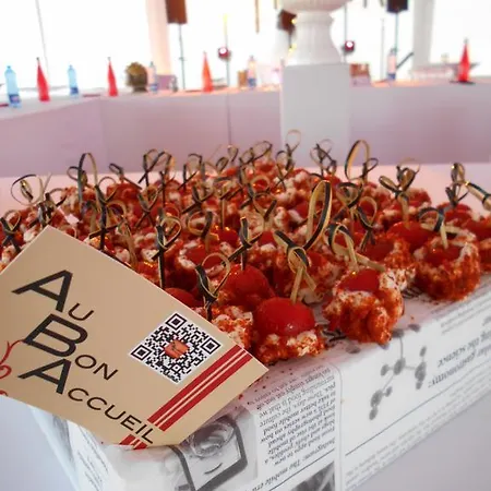 ホテル Au Bon Accueil 3*