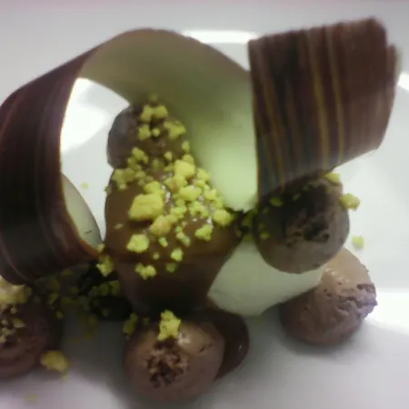 מלון Au Bon Accueil 3*